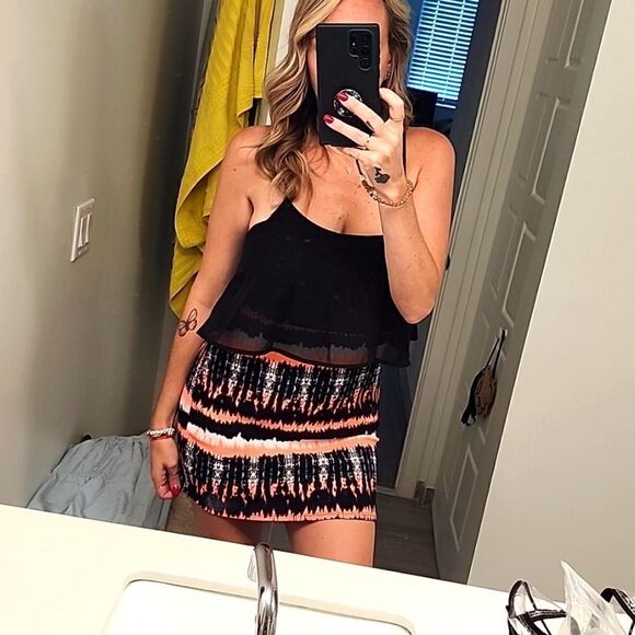 Black and Neon Pink Mini Dress - Picture 1 of 4